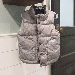 Gap puffer vest
